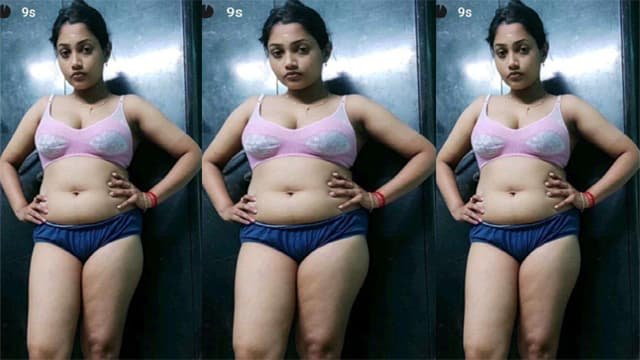Cheater Tamil Wife Showing & Fucking Videos
